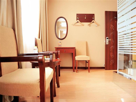 格林豪泰南京新街口地铁站快捷酒店主图