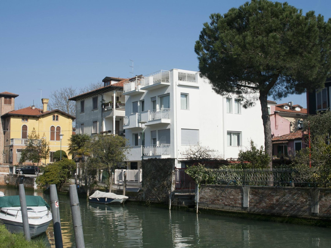 Villa Venice Movie