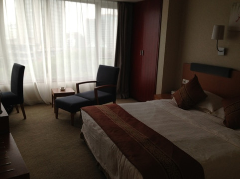 纳德大酒店主图