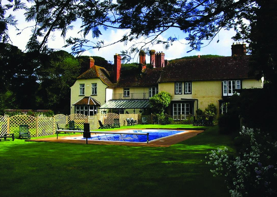 Holnicote House主图
