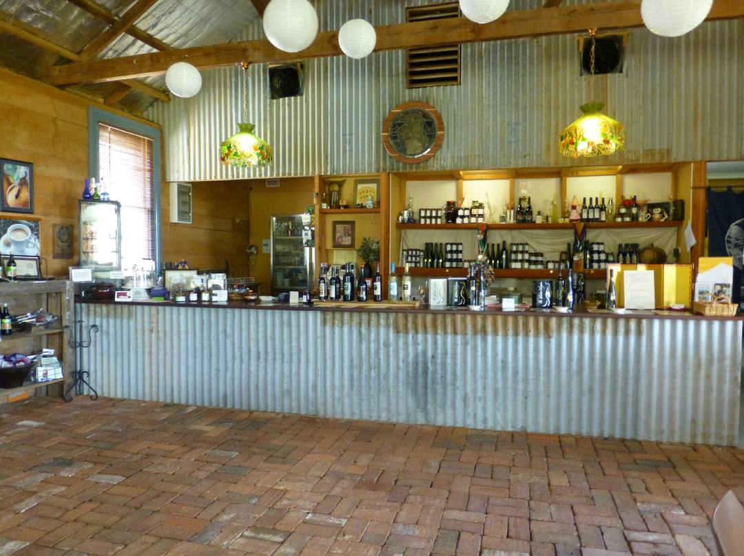 Wicked Virgin Olive Grove-卢森格林必去景点