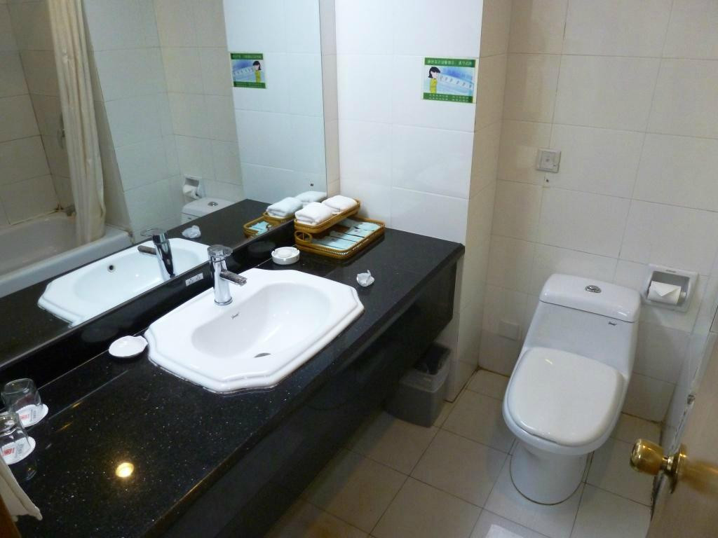 望峰花园酒店主图