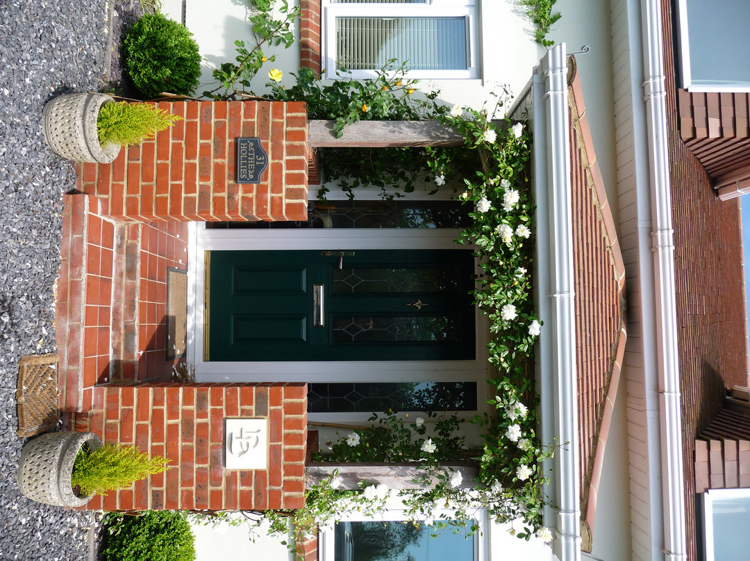 Milford on Sea酒店住宿-The Hollies Bed & Breakfast