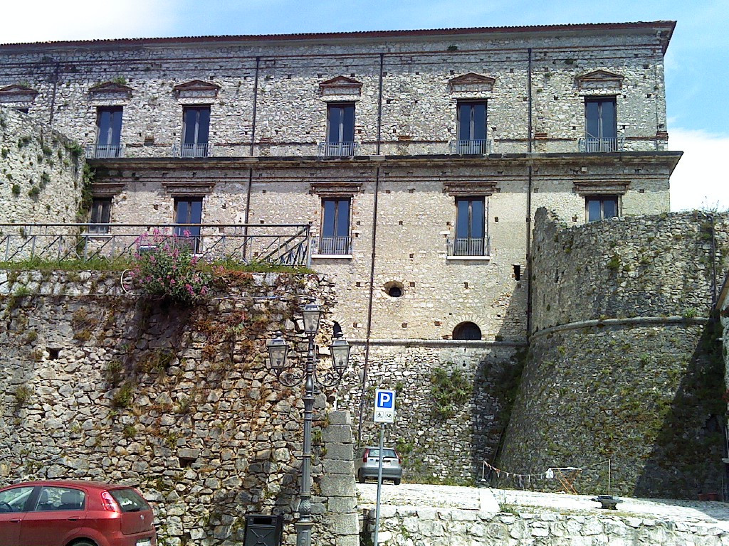 Castello Macchiaroli景点图片
