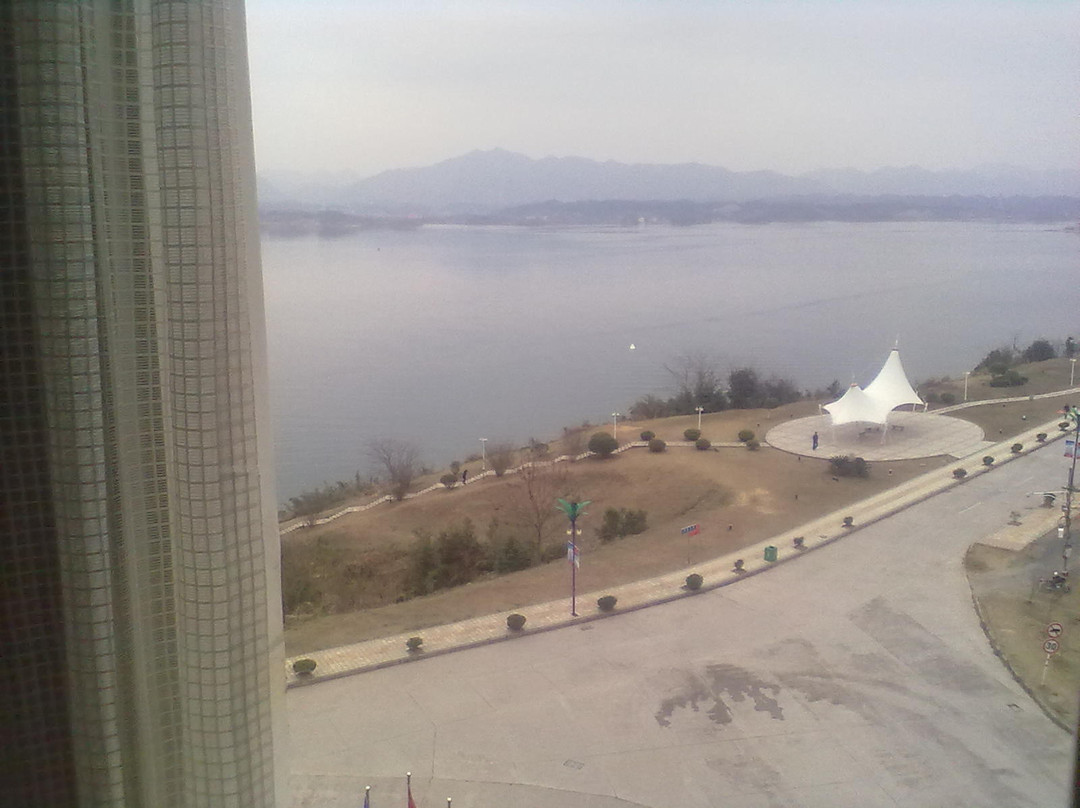 景山大酒店主图