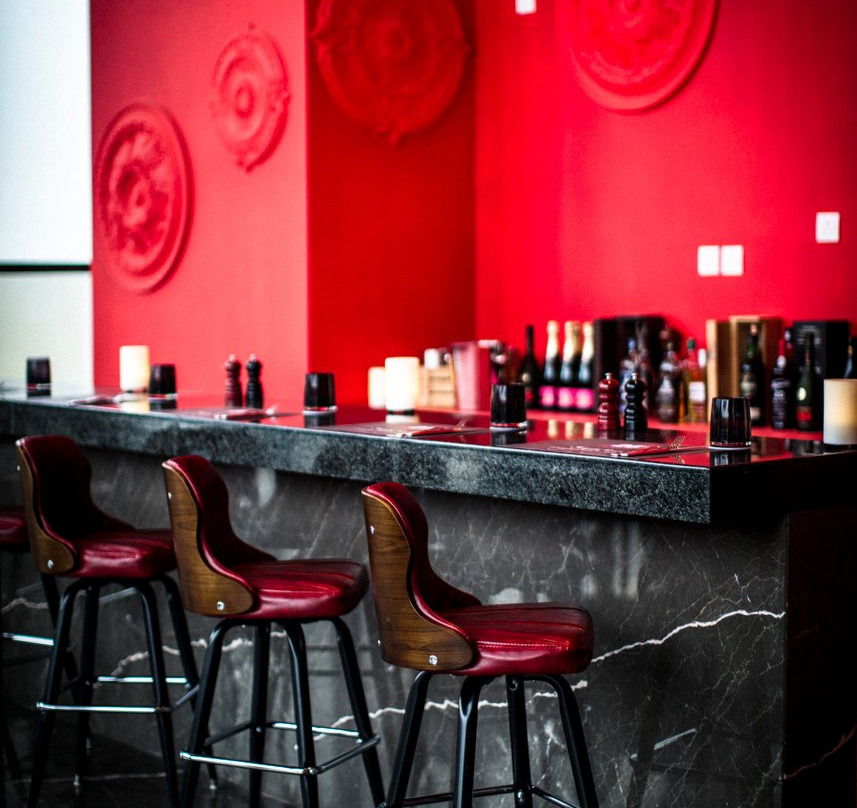 25 Degrees Burger & Liquor Bar