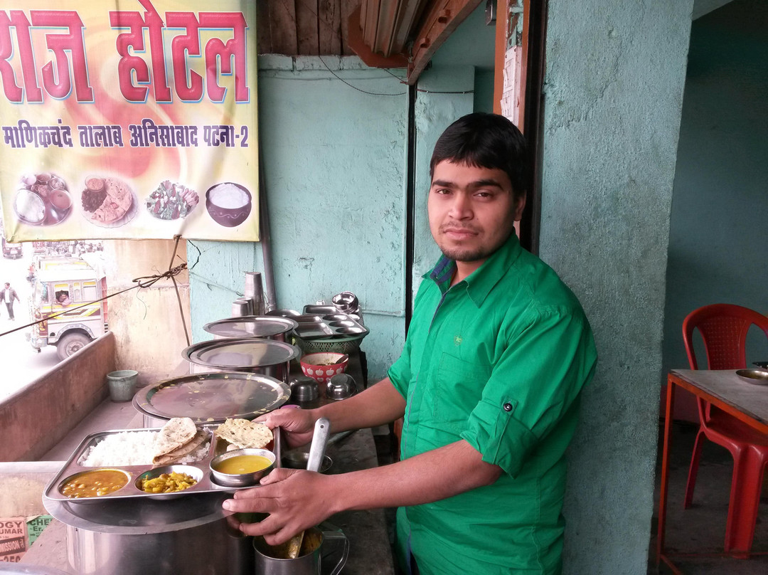 Singhara餐馆和美食-RAJ HOTEL