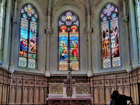 Eglise Saint Pierre-Le Champ-Saint-Pere必去景点