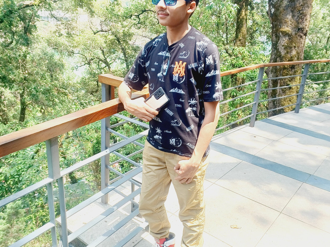 Rosefinch Sarovar Portico主图