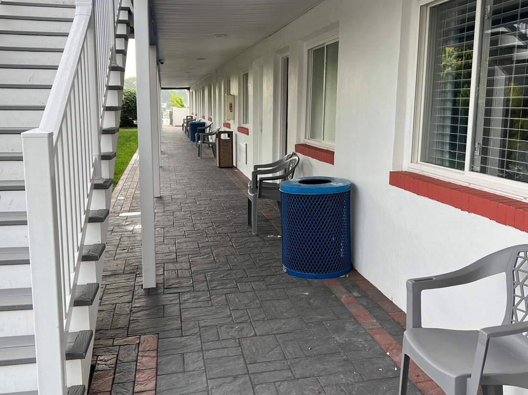 Crystal Point Inn主图