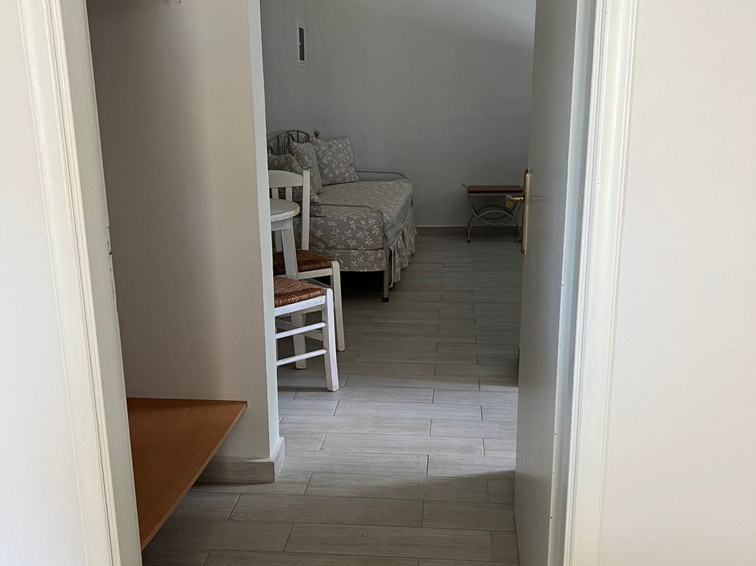 Barefoot Contessa主图