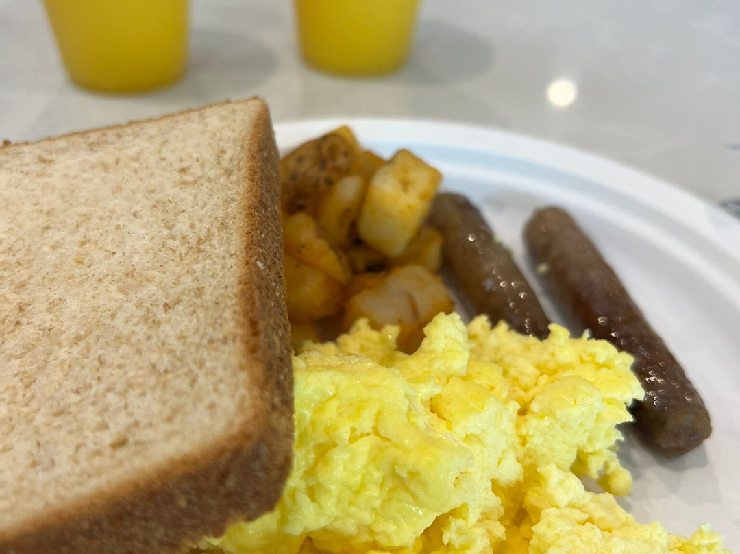 La Quinta Inn & Suites by Wyndham Shorewood主图