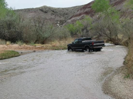 Cathedral Valley-圆顶礁国家公园必去景点