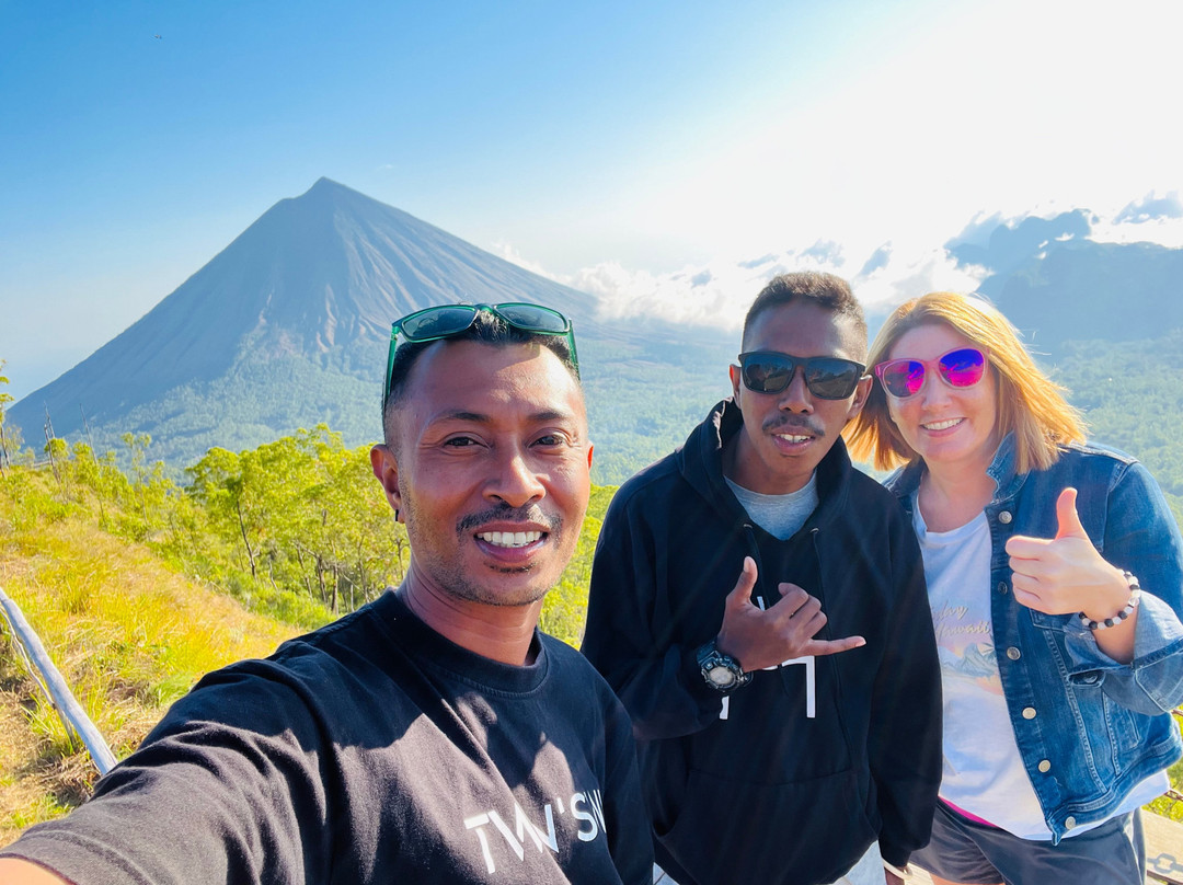 Flores Explore Tours景点图片