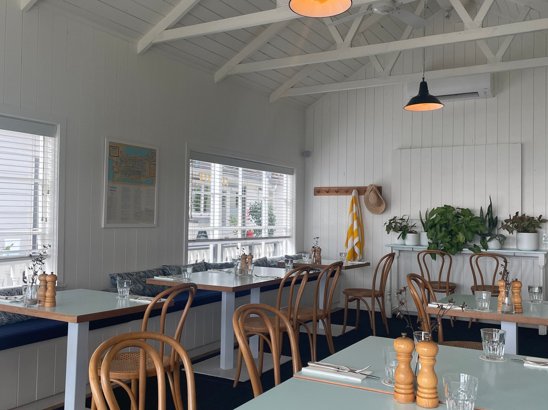 The Oyster Inn主图