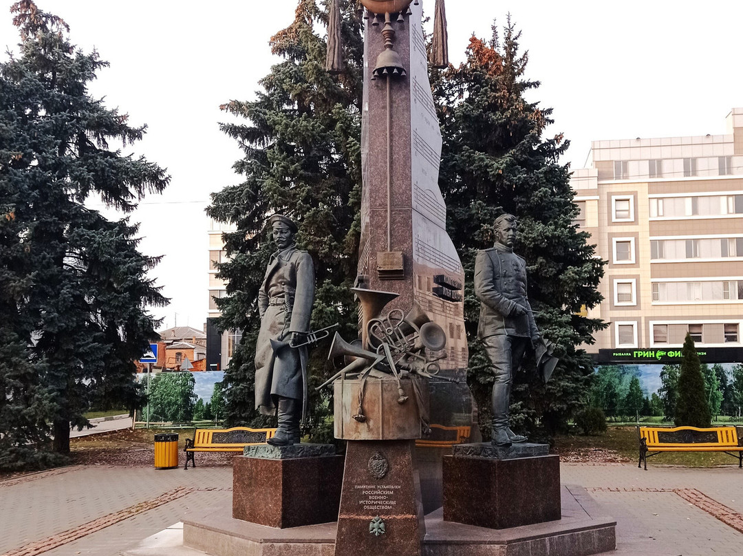 Monument to Agapkin and Shatrov景点图片