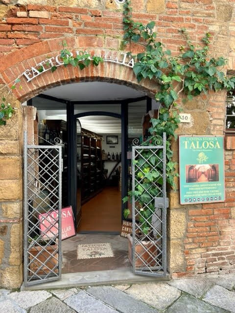 Cantina Fattoria della Talosa-蒙特普尔恰诺必去景点