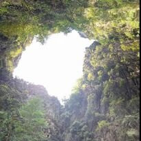 翡翠洞景点图片