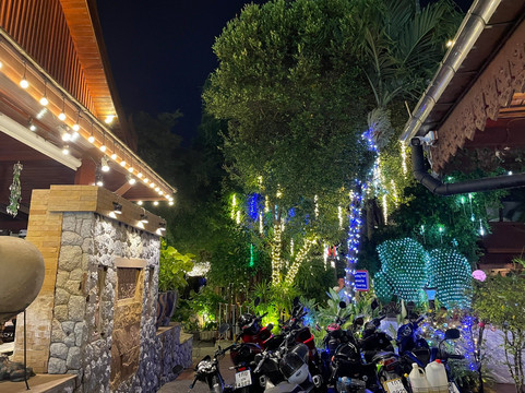 萨法里海滩酒店主图