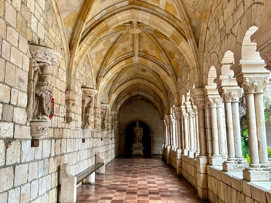 The Ancient Spanish Monastery-北迈阿密海滩必去景点