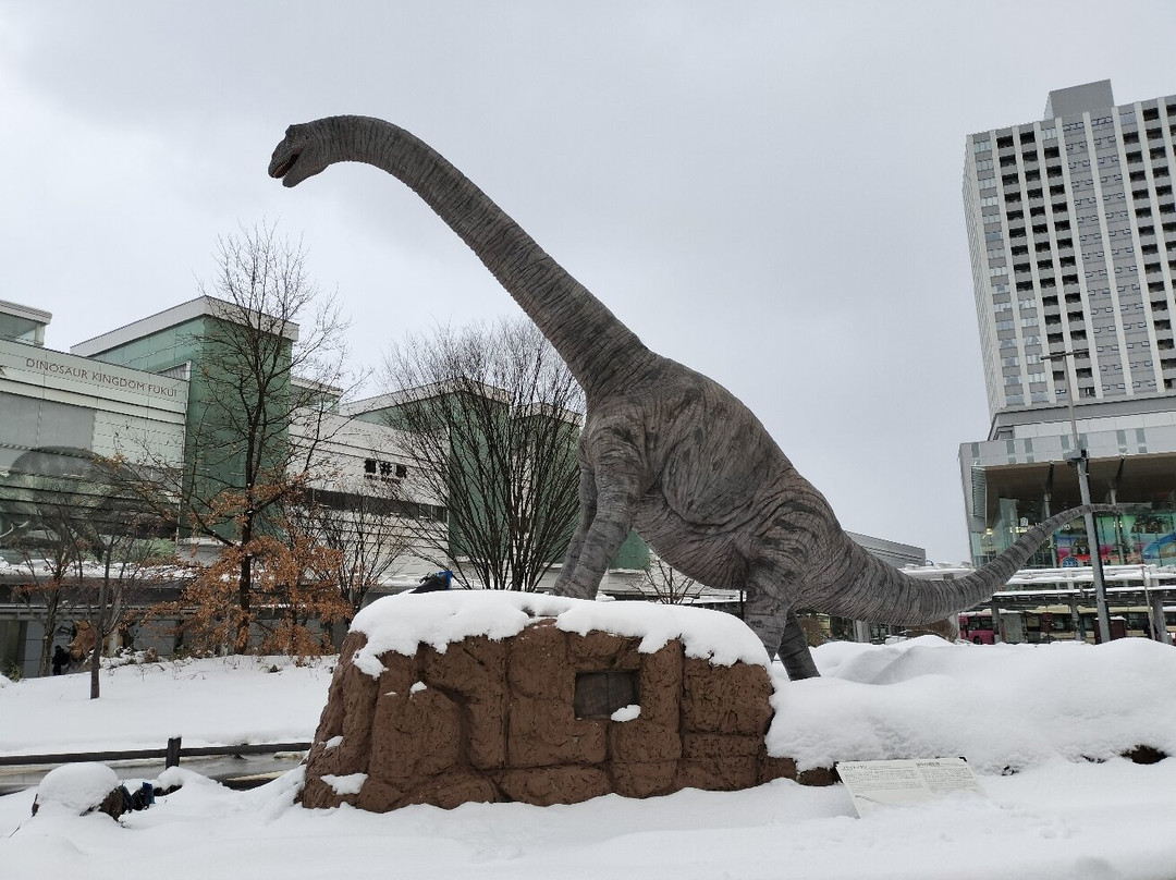 Dinosaur Station at Fukui Station景点图片