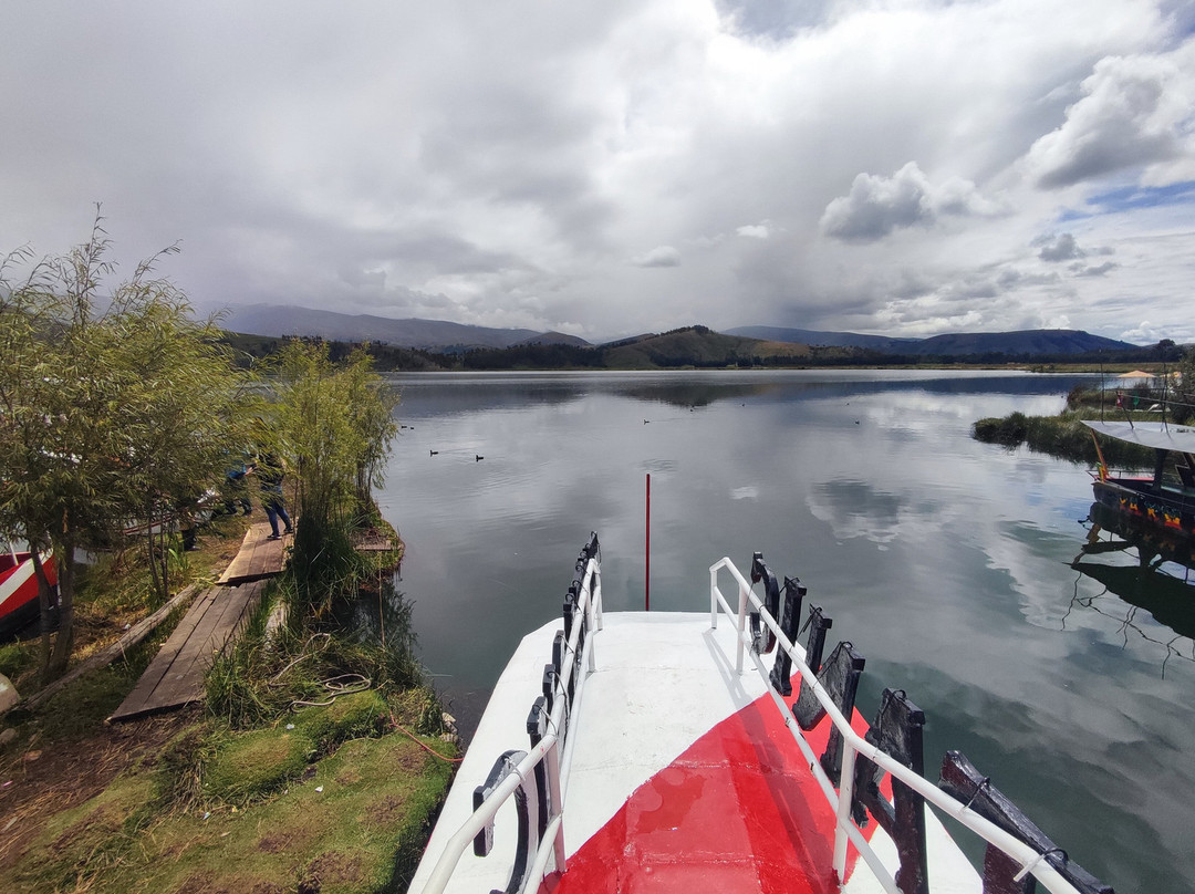Laguna de Paca-豪哈必去景点
