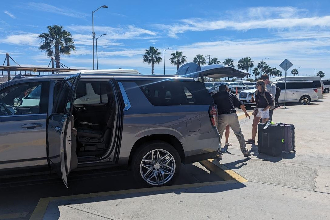 Cabo Shuttle Services-卡波圣卢卡斯必去景点