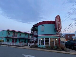 Peddlers Market-Colonial Beach必去景点