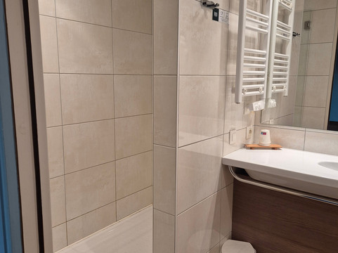 罗吉斯阿罗耶旅馆主图