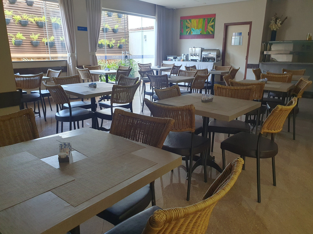 Racini Suites Hotel主图