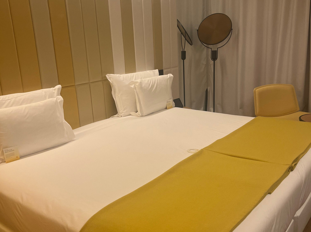 Lumen Hotel & The Lisbon Light Show主图