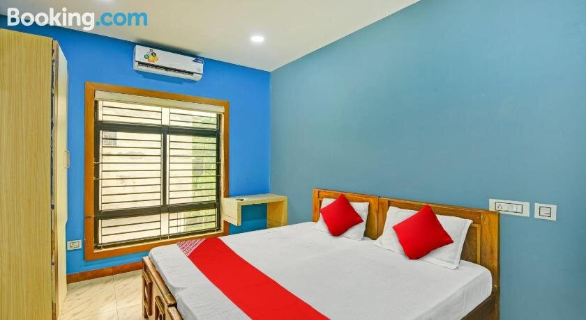 OYO Flagship Karipur Residency