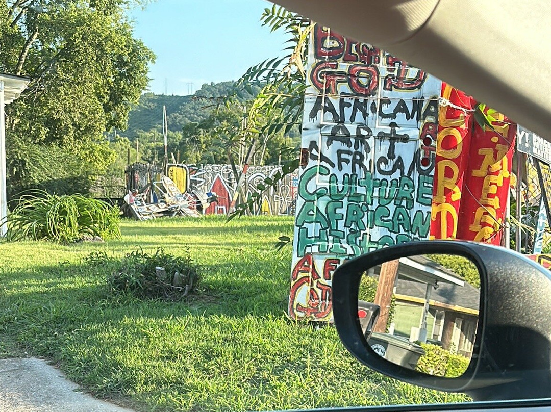 Joe Minter's African Village in America景点图片