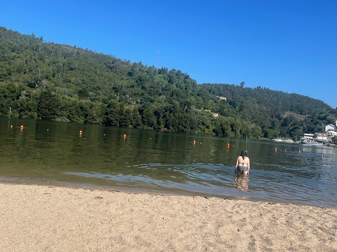 Lomba Beach景点图片