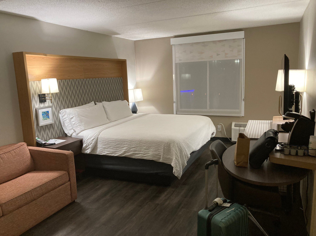 长岛韦斯特伯里假日酒店主图