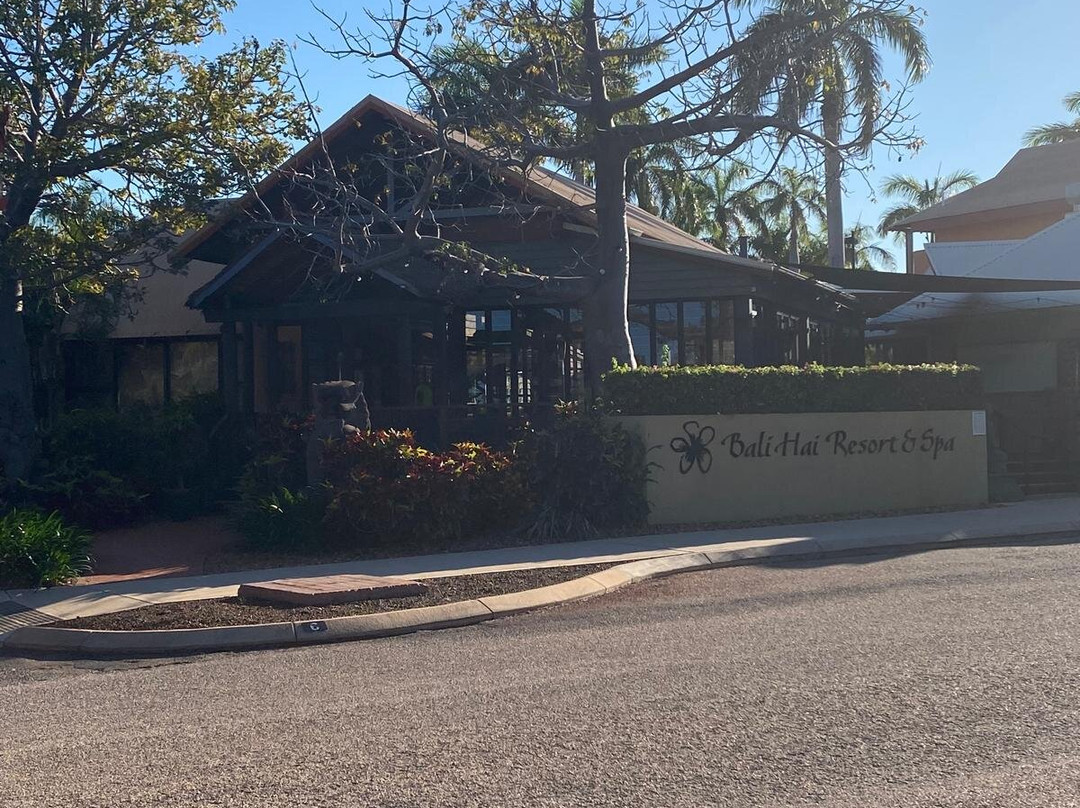 蓝色套房酒店主图