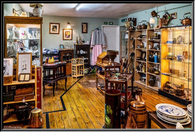 Cirencester Antiques Centre