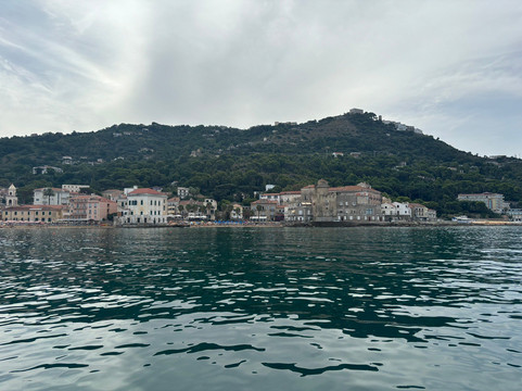 Sub Mania Diving Center-阿格罗波利必去景点