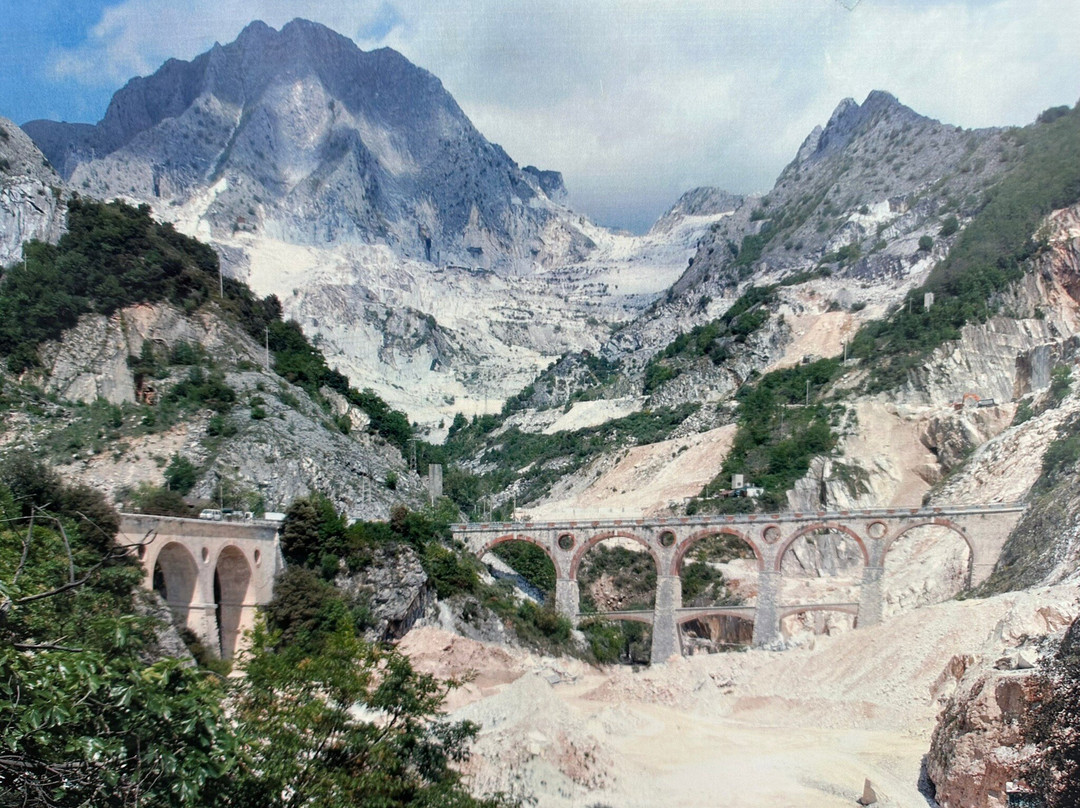 Cave di Marmo Tours景点图片