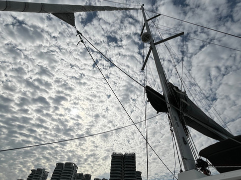 Waga Mari Catamaran Charters-圣淘沙岛必去景点