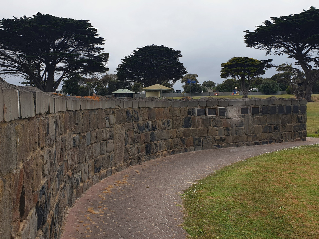 Immigrants Wall-波特兰必去景点