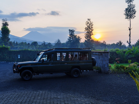 Let's Go Travel-坎帕拉必去景点