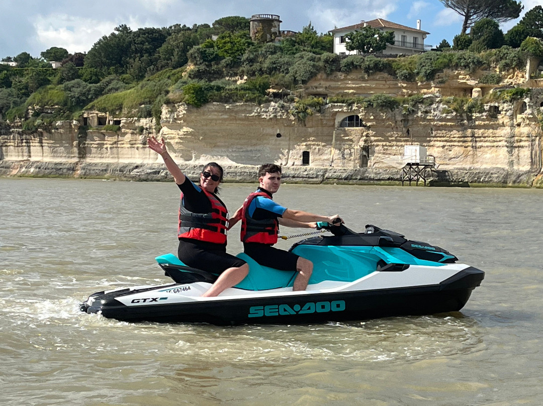 Extreme Jet 33-Le Verdon Sur Mer必去景点