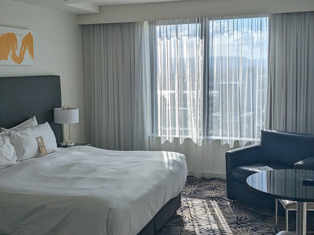 黄金海岸水印水疗酒店主图