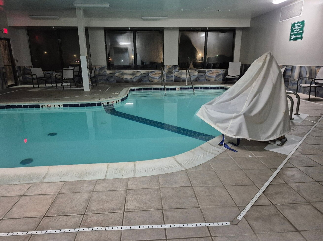 La Quinta Inn & Suites By Wyndham Pontoon Beach/st.louis主图