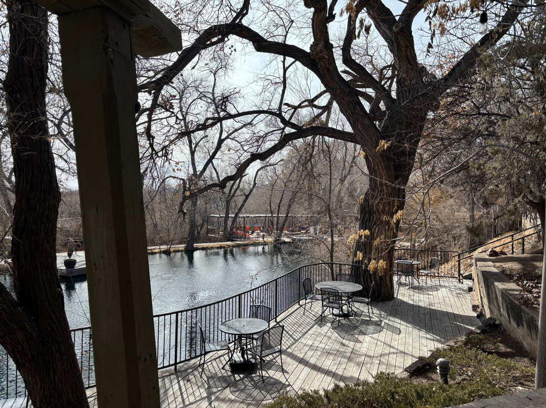 Ojo Santa Fe Spa Resort主图