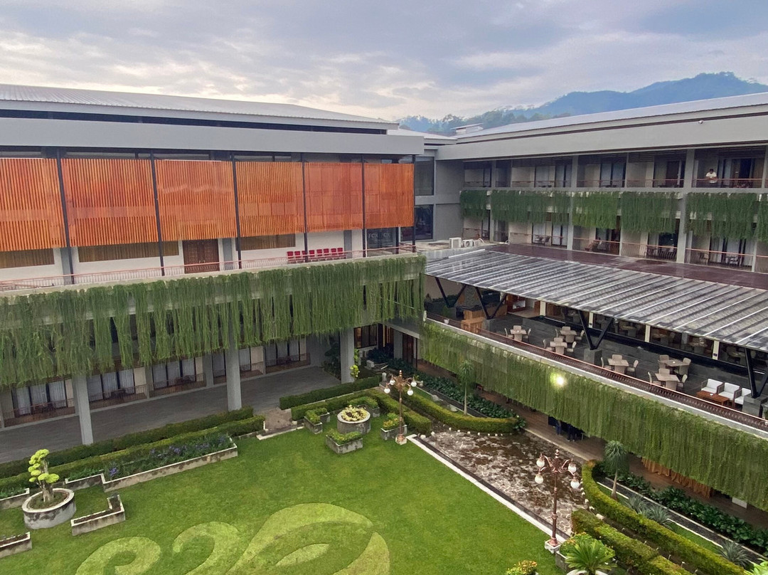 FOX Harris Hotel & Conventions Banjarnegara主图