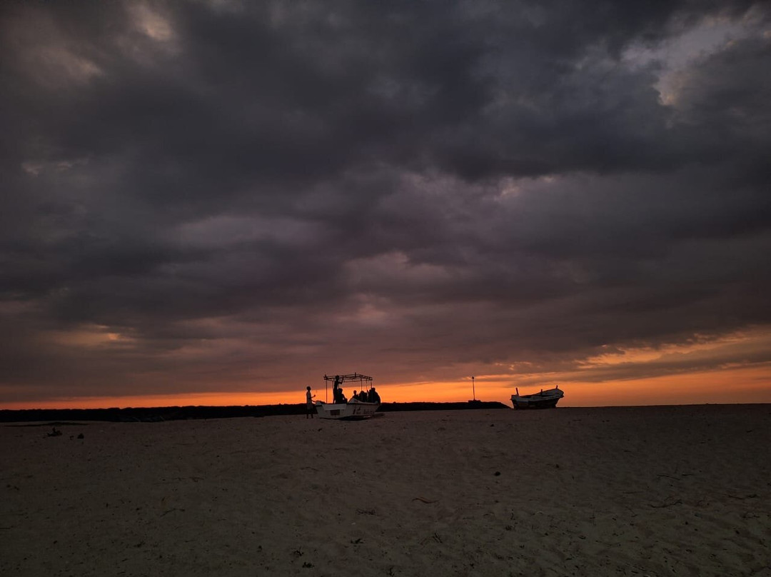 Bluefin Safe Beach-希克杜沃必去景点