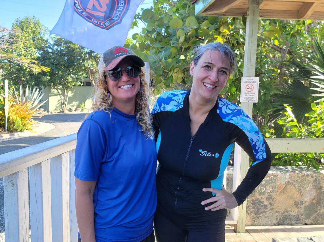 Cwori Dive Center-Smith Bay必去景点