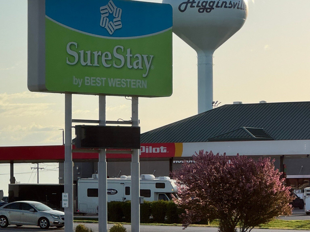 SureStay By Best Western Higginsville主图